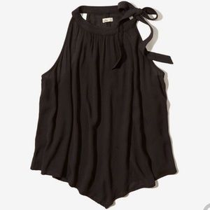Black Hollister top